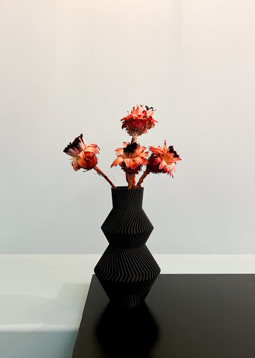 BIOPLASTIC VASE » black - VALENTINA